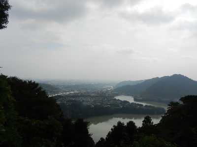 写真:峰の薬師(相模原市緑区三井)からの遠景-2014年10月